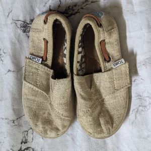 Toms kids shoes size 7